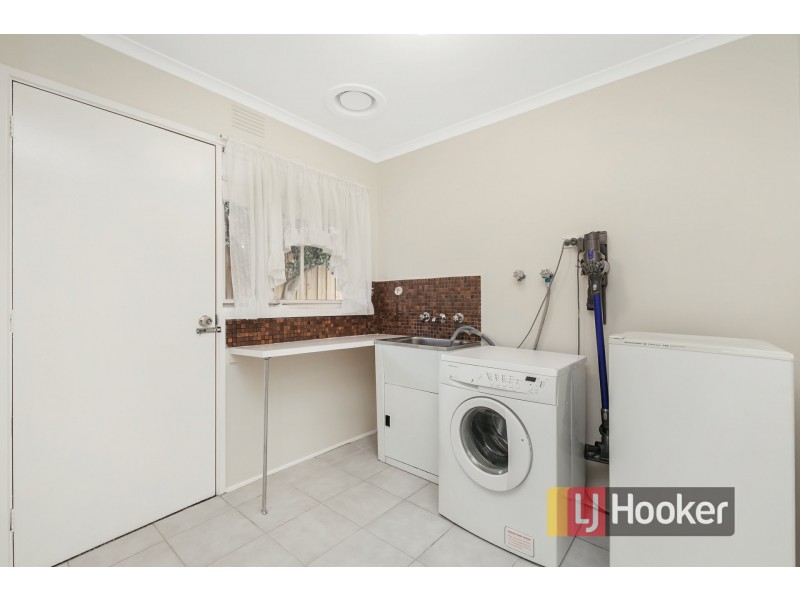 14 Matthew Flinders Avenue, Endeavour Hills VIC 3802