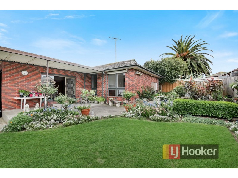 14 Matthew Flinders Avenue, Endeavour Hills VIC 3802