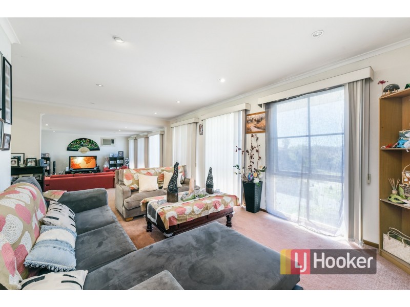 11 Dalvana Court, Hampton Park VIC 3976