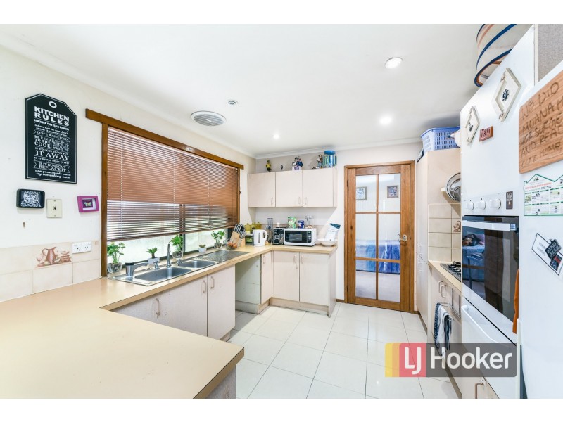 11 Dalvana Court, Hampton Park VIC 3976