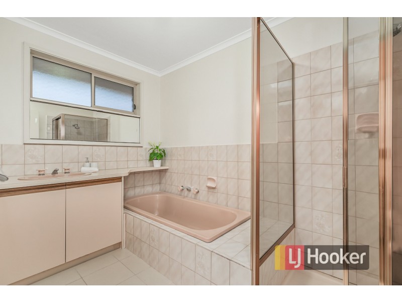 10 Little Boy Rise, Endeavour Hills VIC 3802