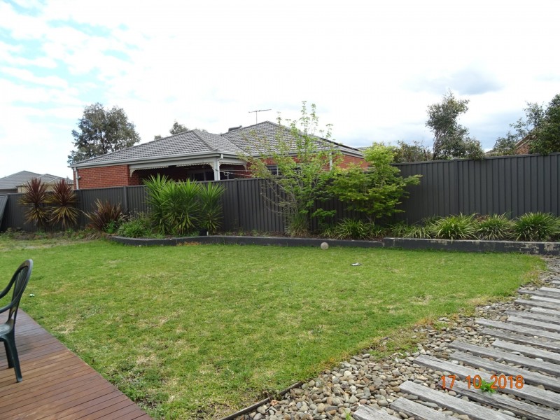 64 Sabel Drive, Cranbourne North VIC 3977