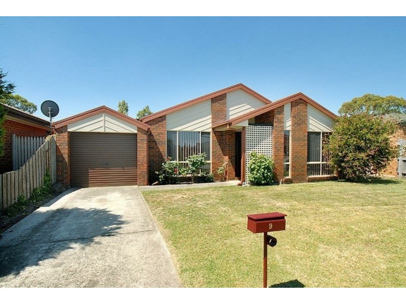 9 Rochelle Court, Aspendale Gardens VIC 3195
