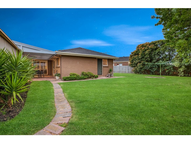 3 Basil Close, Hallam VIC 3803