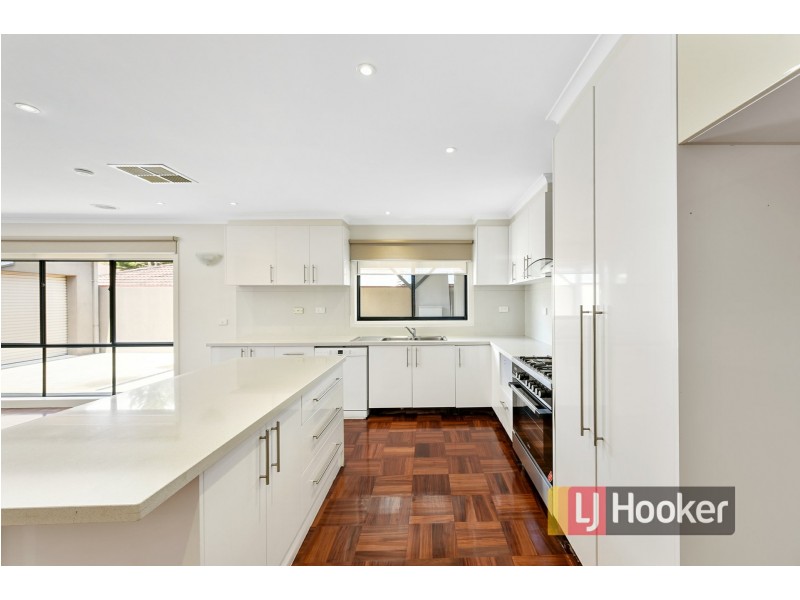 3 Steeple Place, Endeavour Hills VIC 3802