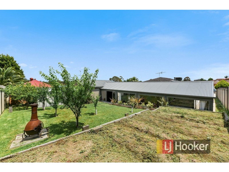 3 Steeple Place, Endeavour Hills VIC 3802