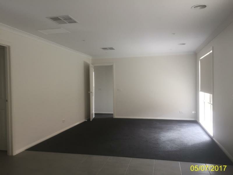 29 Springbrook Drive, Clyde North VIC 3978