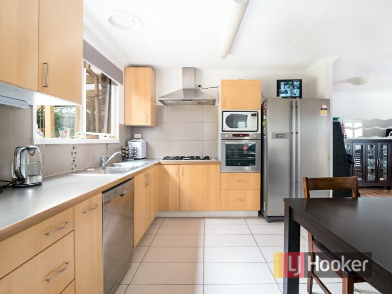 2 Mildura Crescent, Endeavour Hills VIC 3802