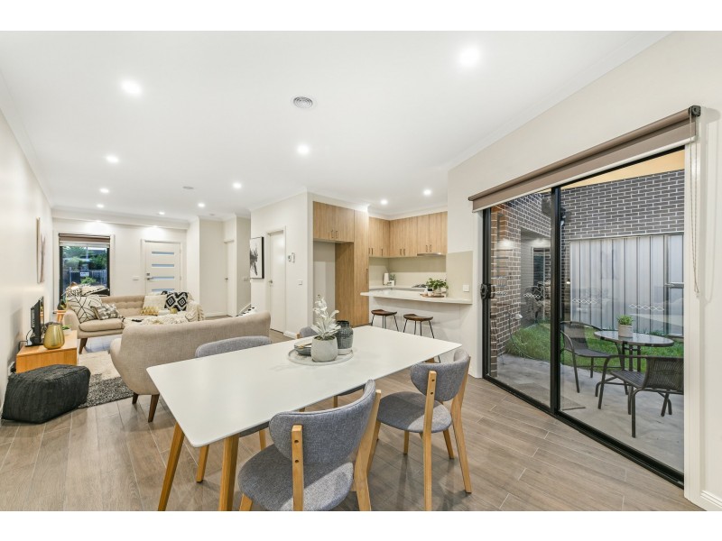 1a Magnolia Grove, Doveton VIC 3177