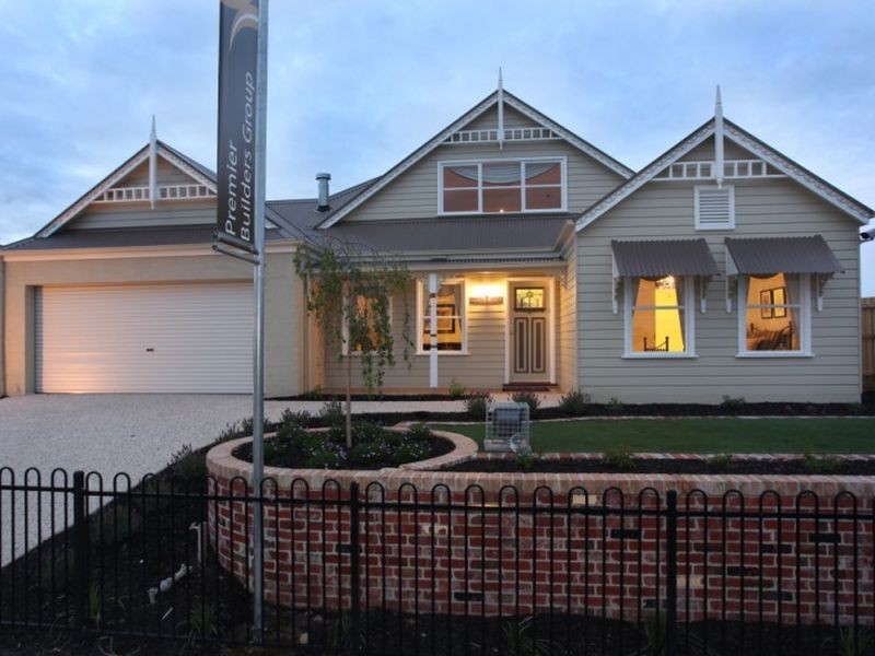 Pakenham, Pakenham VIC 3810