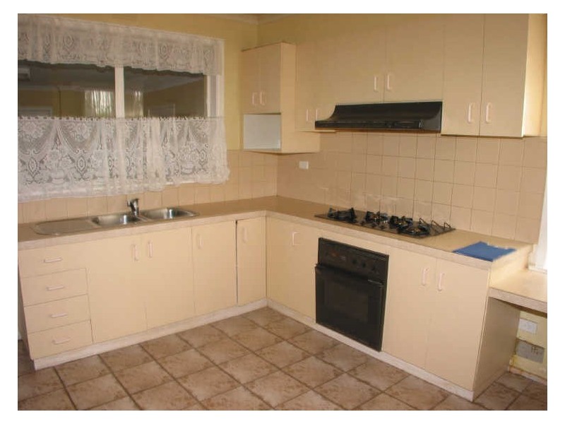 24 Suzanne Street, Dandenong VIC 3175