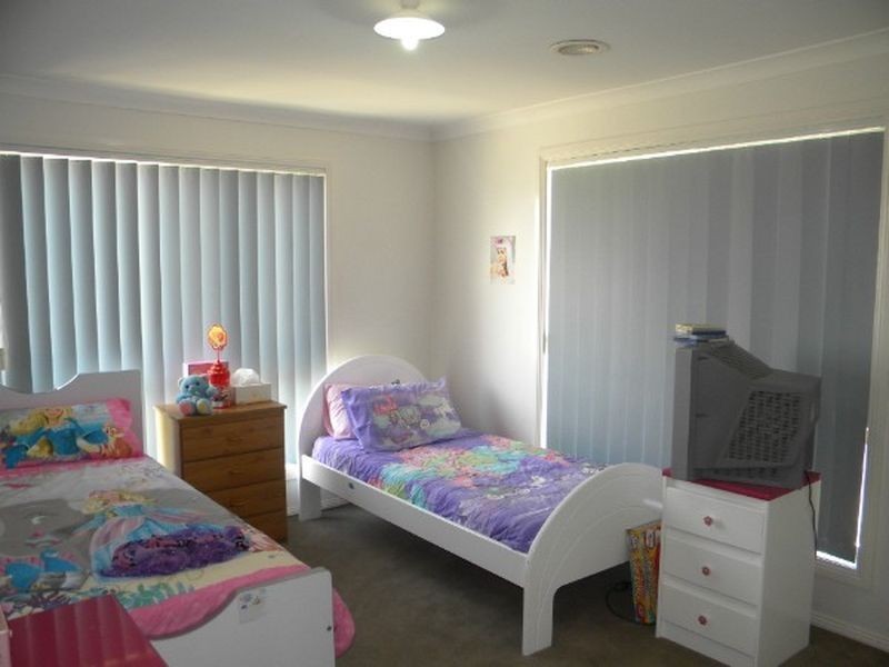 30 Bluehills Boulevard, Pakenham VIC 3810