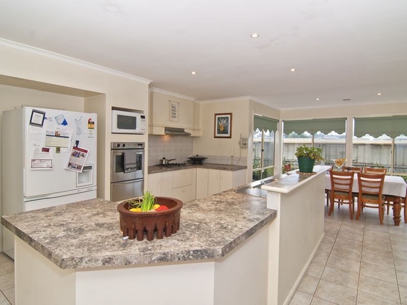 1 Lansell Court, Carrum Downs VIC 3201