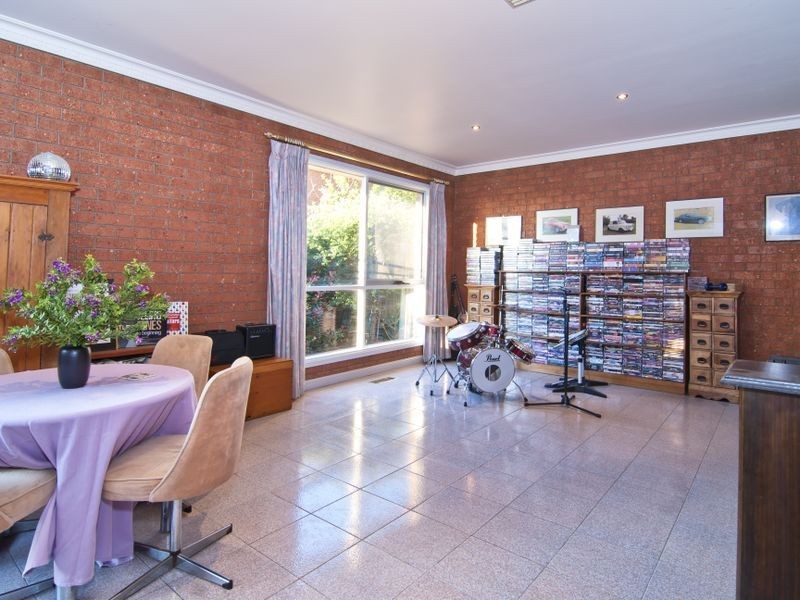 11 Moody Place, Endeavour Hills VIC 3802