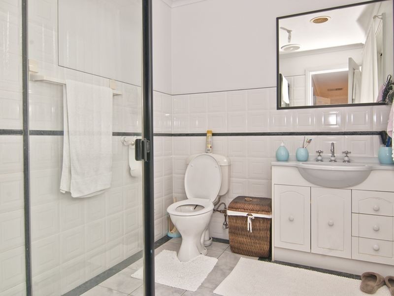 10 Hanna Drive, Endeavour Hills VIC 3802