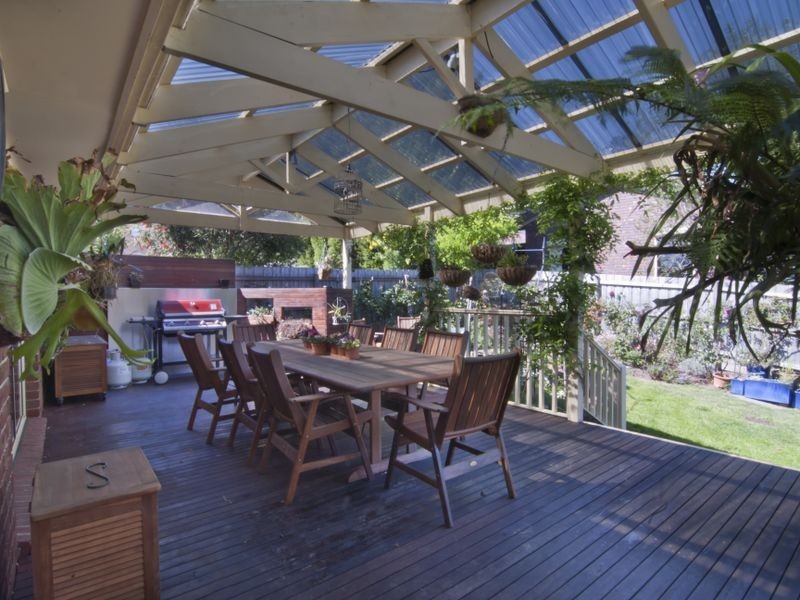 58 Joseph Banks Crescent, Endeavour Hills VIC 3802