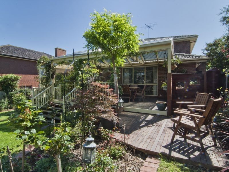 58 Joseph Banks Crescent, Endeavour Hills VIC 3802