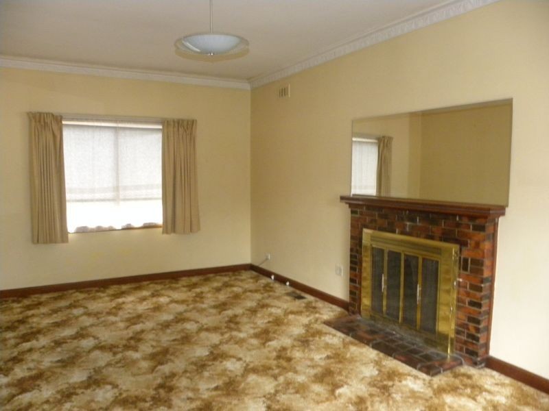 18 Fifth Avenue, Dandenong VIC 3175