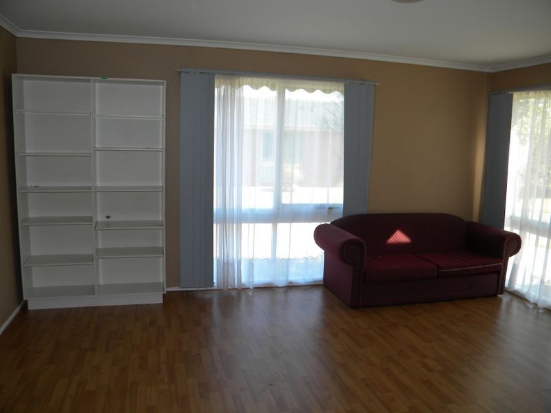 24 Oakwood Drive, Keysborough VIC 3173