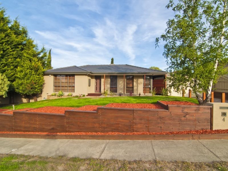4 Mossgiel Park Drive, Endeavour Hills VIC 3802