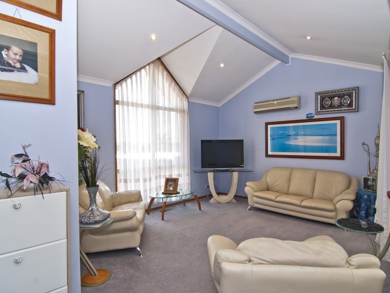 6 Bogong Close, Hallam VIC 3803
