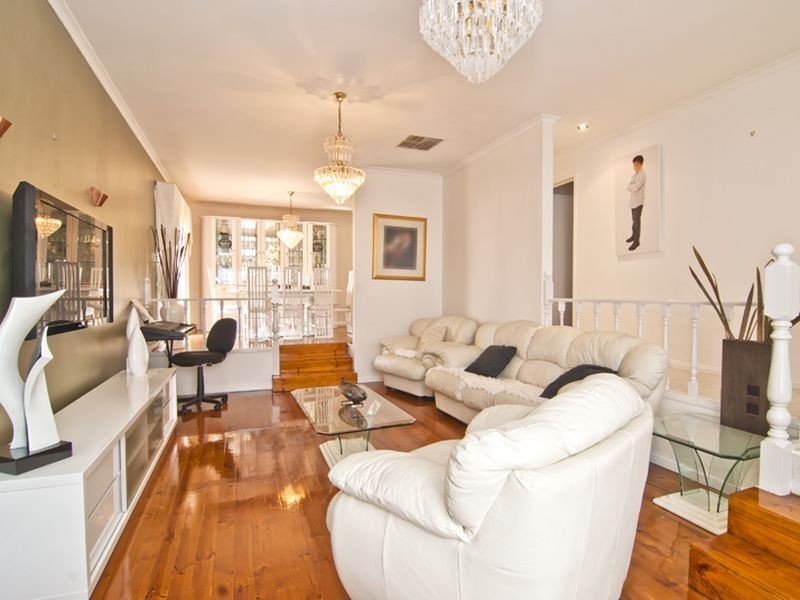 6 Sargood Court, Endeavour Hills VIC 3802