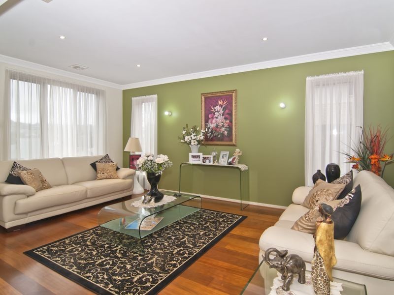 61 Telford Drive, Berwick VIC 3806