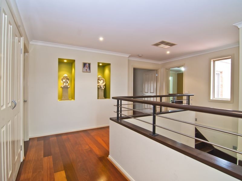 61 Telford Drive, Berwick VIC 3806