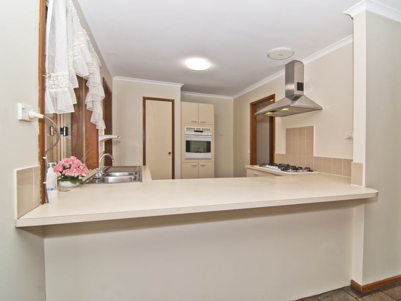 36 Arthur Phillip Drive, Endeavour Hills VIC 3802