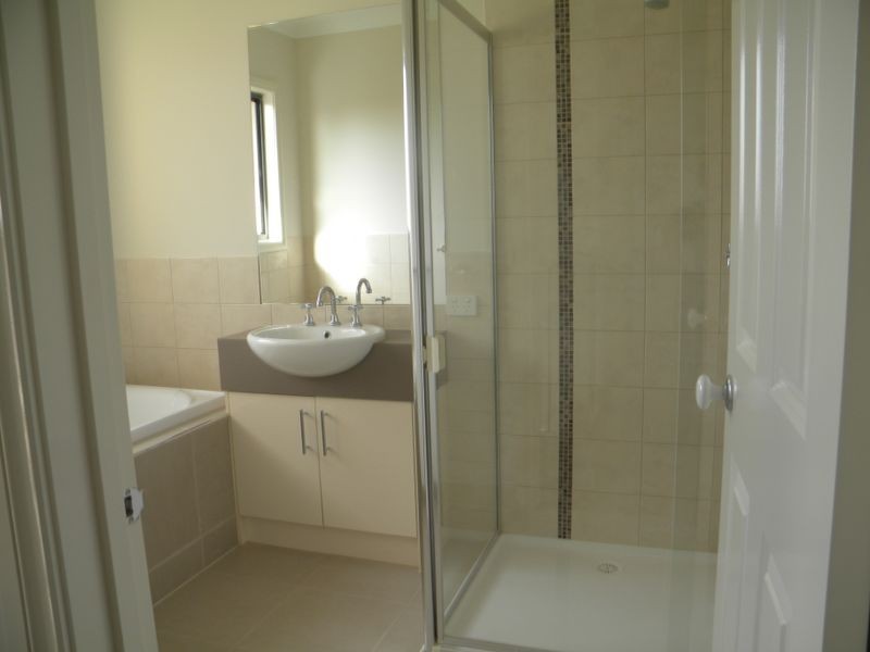 2/ 6 Adelaide Street, Dandenong VIC 3175