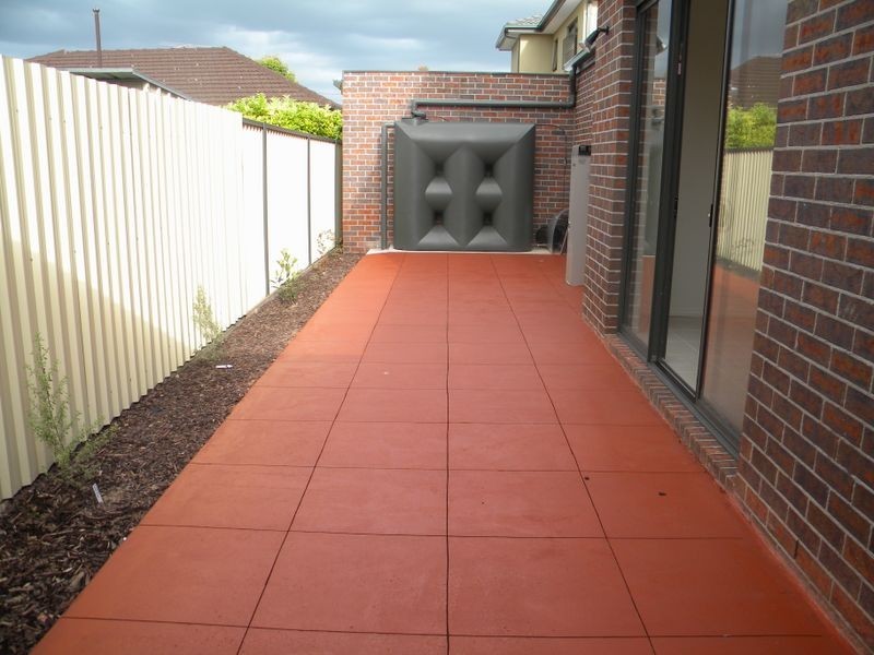 2/ 6 Adelaide Street, Dandenong VIC 3175