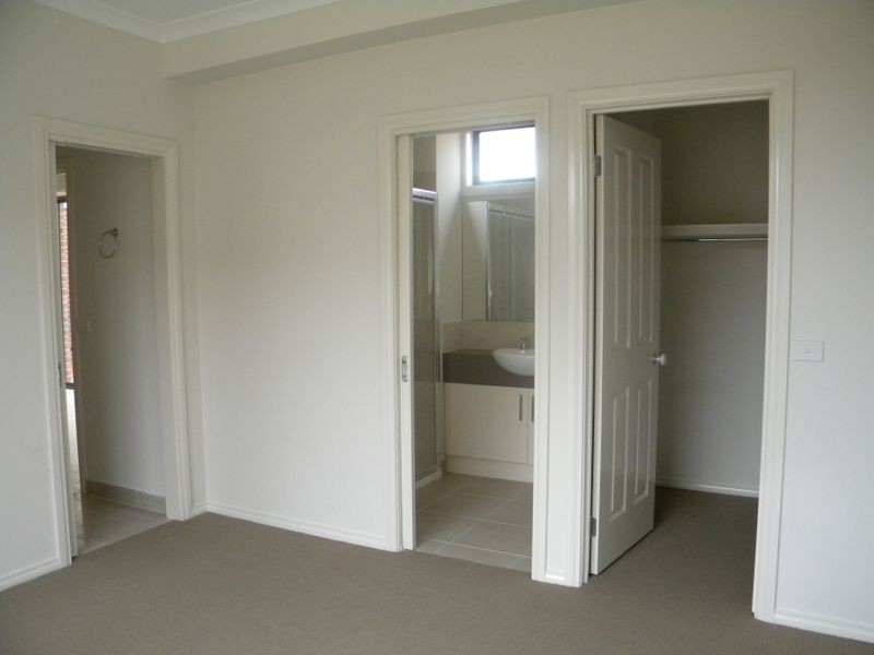 2/ 6 Adelaide Street, Dandenong VIC 3175