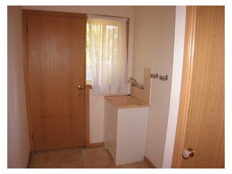 4/110 Kelvinside Road, Noble Park VIC 3174