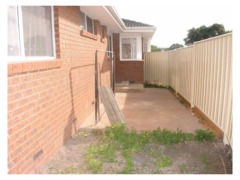 1/12 Rhoden Grove, Eumemmerring VIC 3177