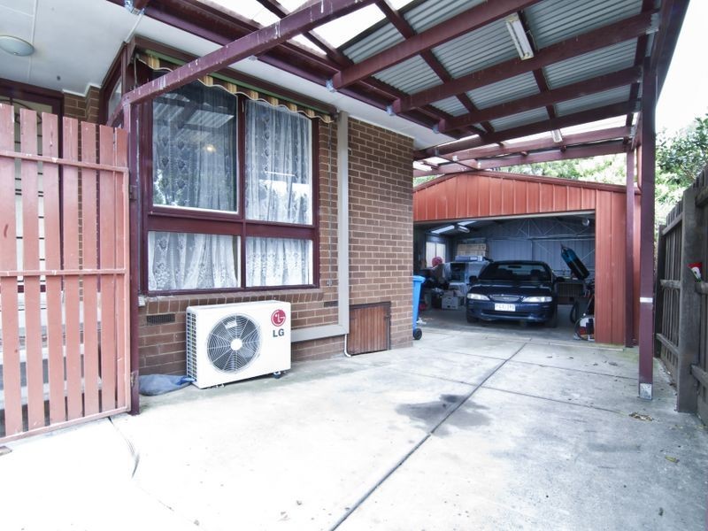 6 Paul Court, Endeavour Hills VIC 3802