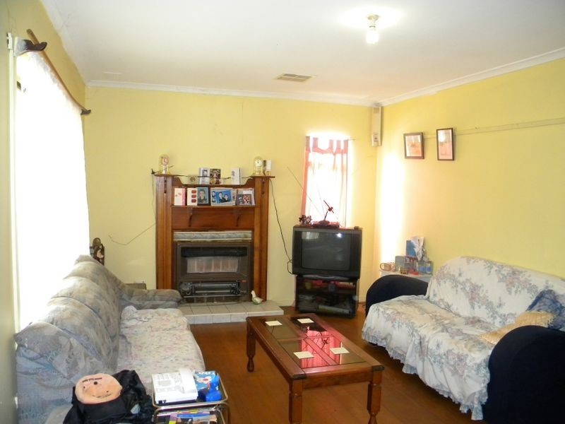 21 Hughes Crescent, Dandenong North VIC 3175