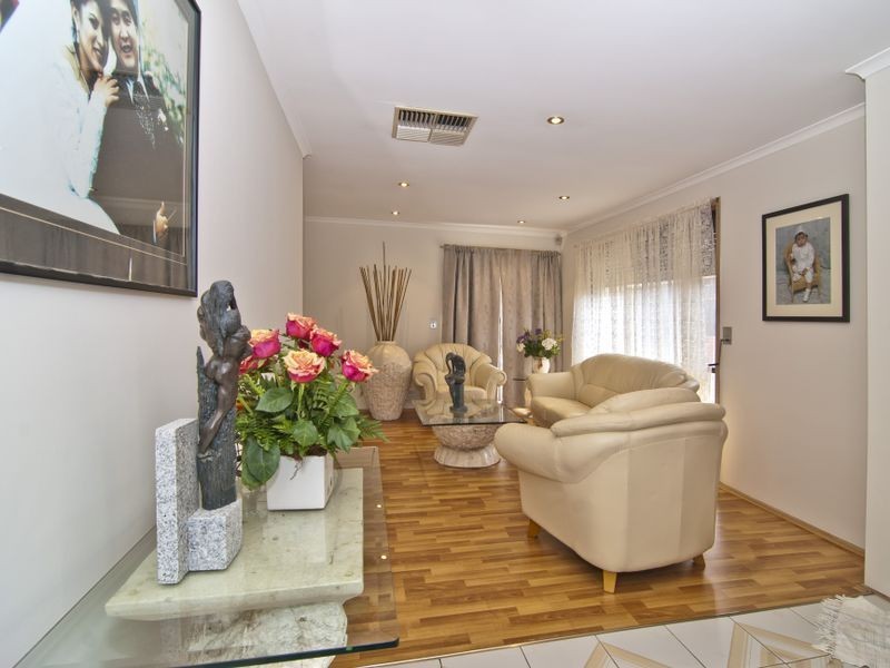 16 Chantell Avenue, Endeavour Hills VIC 3802