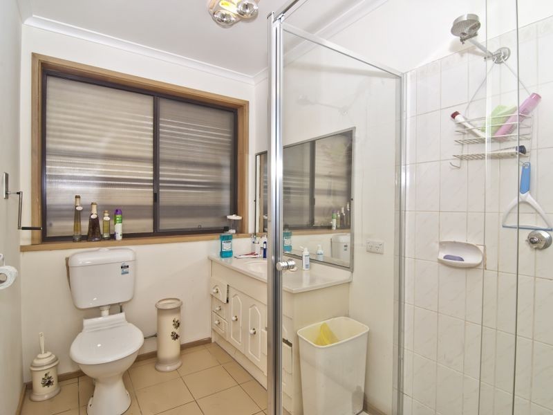 16 Chantell Avenue, Endeavour Hills VIC 3802