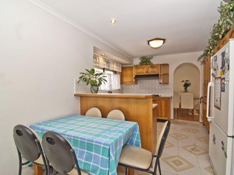 16 Chantell Avenue, Endeavour Hills VIC 3802