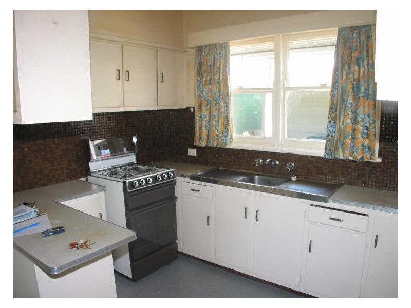 18 Roberta Street, Dandenong VIC 3175