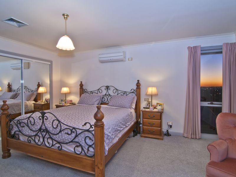 11 Moody Place, Endeavour Hills VIC 3802