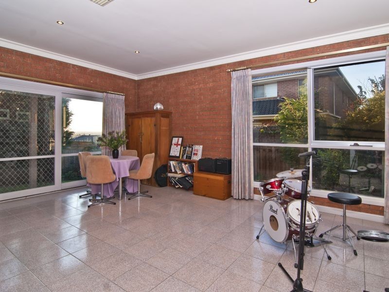 11 Moody Place, Endeavour Hills VIC 3802