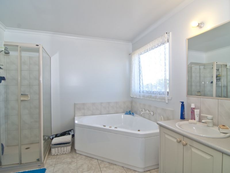 6 Norisha Court, Dandenong North VIC 3175
