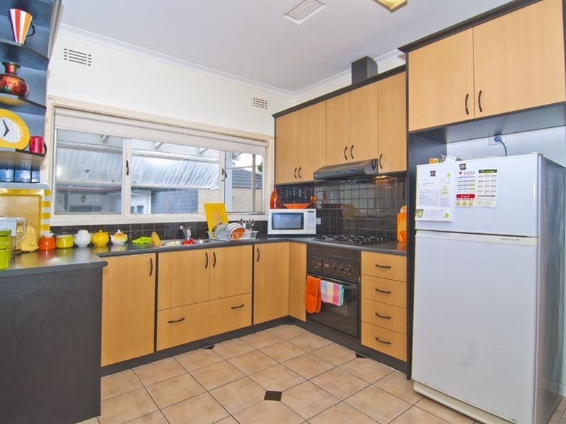 1/2 Jellicoe Street, Noble Park VIC 3174