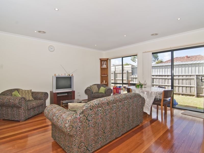 2/12 Ash Grove, Dandenong VIC 3175