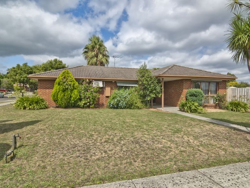 4 Lydia Mary Drive, Berwick VIC 3806