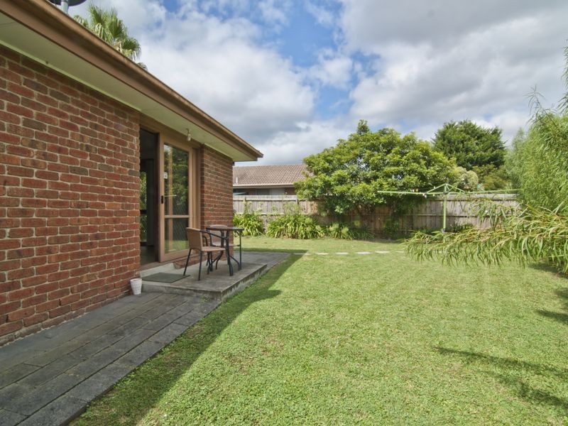4 Lydia Mary Drive, Berwick VIC 3806
