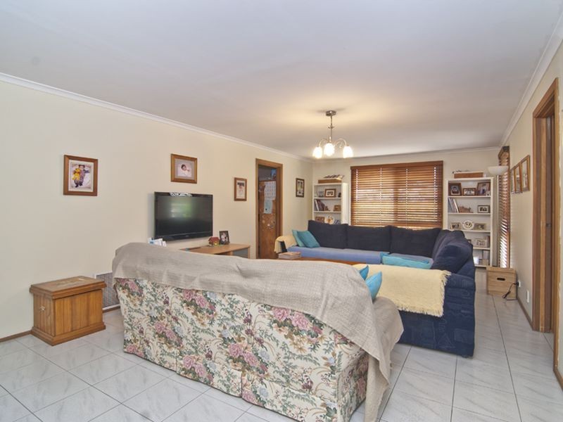 1 Lockley Close, Endeavour Hills VIC 3802