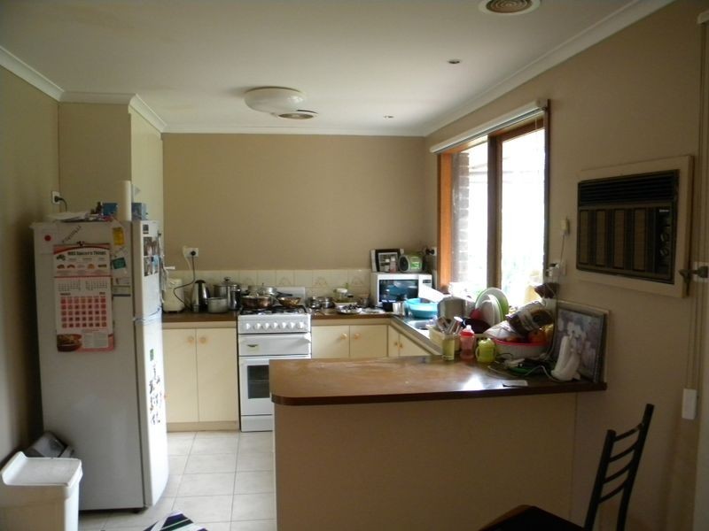 23 Axedale Crescent, Endeavour Hills VIC 3802