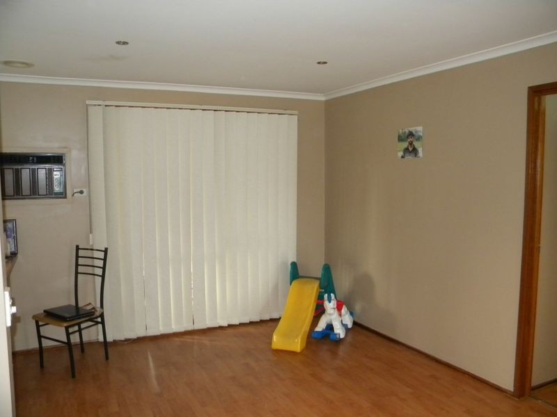 23 Axedale Crescent, Endeavour Hills VIC 3802